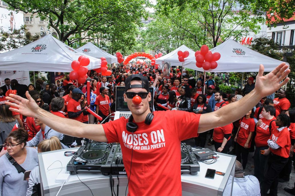 Красное день города. Red nose Day. Праздник красных Носов в Англии. День красного носа в Англии. Red nose Day в США.